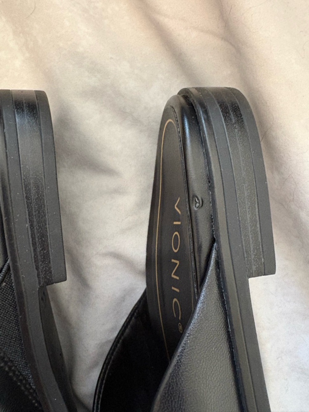 Vionic Miramar Leather Slide Sandals in Black and Cream Size 8 with Arch Support - Picture 9 of 11